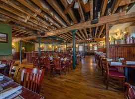 Mahoney's Irish Pub & Steakhouse