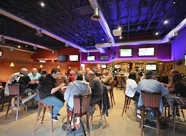 1st & 10 Bar and Grill