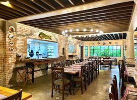 Dos Mestizos Restaurant