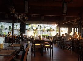 Black Cat Bar & Restaurant