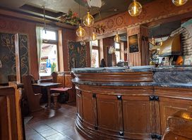 Kastély Étterem & Ciao Mazsi Expressz
