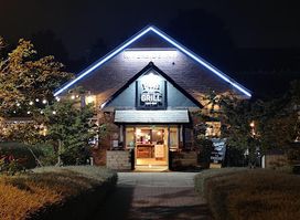 The Riverside Inn - Pub & Grill