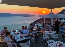 Onar Restaurant Bar Santorini