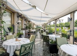 La Terrasse by Dominique Gauthier