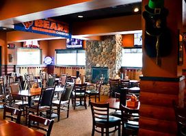 Wolfies Grill - Fishers
