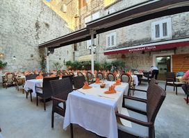Queen Teuta restaurant