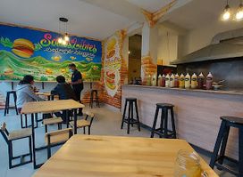 La Bajadita Resto Burger