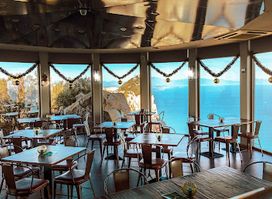 Mons Calpe Suite