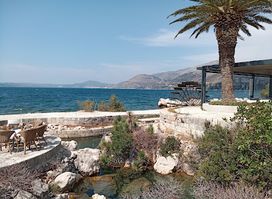 Katavothres Club Restaurant