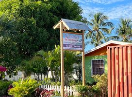 Wanda's Beach Bar