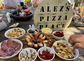 Alex’s Pizza