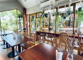 SHANN Café at Pan Kled Villa