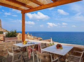 Chrisovoulo Cafe Restaurant Bar