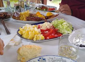 Sneki restoran (Fish restaurant)