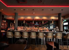 Qube Signature Bar & Restaurant