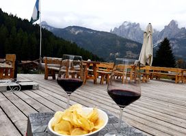 Dolomites Geyser Restaurant Apres Ski