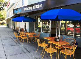High Tide Bottle Shop & Kitchen