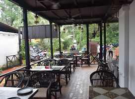 Just Lobo's Family Restaurant and Bar