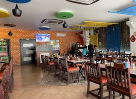 Pind Balluchi - Family Restaurant in Kanpur, Best Family Restaurant in kanpur