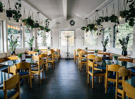 Cafe Aurora