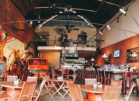Luna Pub - Italian Restaurant, Beer & Cocktail Bar