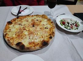 Bar Restaurant Xhamlliku