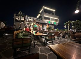 The White House Restaurant, Rooftop & Banquets