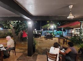 Dolce Vita Coffee Shop & Restaurant