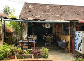 Two Little Birds Cafe