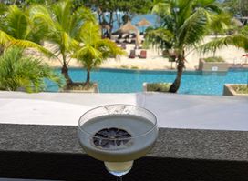 Planters Lounge & Bar
