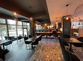 CRAFT - Burgers, Beer & More