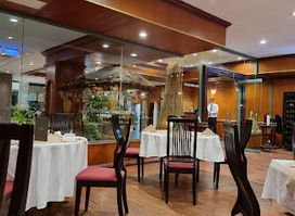 Four Seasons Restaurant