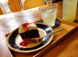 naturable shop & cafe
