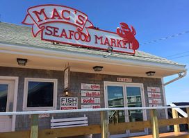 Mac's On the Pier