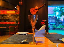 Mellows Restaurant And Banquet