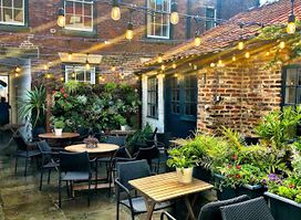 Sanders Yard Bistro