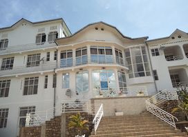 Accolade Hotel
