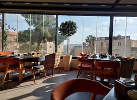 Sheen restaurant