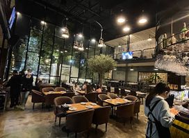 So rich the bistro