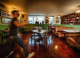 Cobbler's Bar & Courtyard