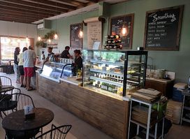 Nourish Café