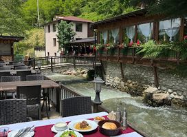 Restourant Sharr Mount