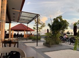 Chill Berry Restaurant and Lounge