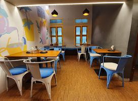 Uptown Brews- Pure Vegetarian Cafe & Restaurant