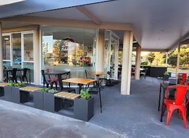 Calabrisella Woodfired Pizzeria Callala Beach