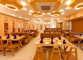 RIVIERA RESTAURANT & BANQUET