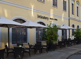 [m]eatery bar + restaurant