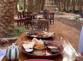 العلا مطعم وكافيه جلت قوس وتقديم المعسلات (الاراجيل)