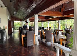English Tea House & Restaurant