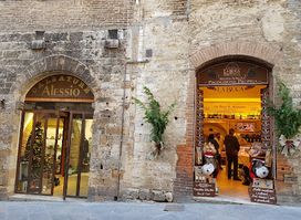Gustavo Mescita Vini Enoteca